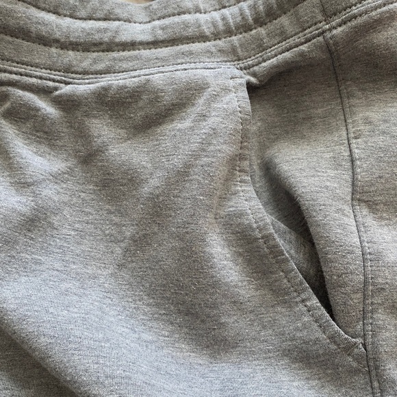 Gap Performance Fit Joggers - Picture 7 of 7